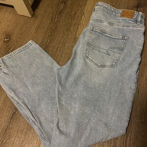 American eagle straight leg mom strigid jeans